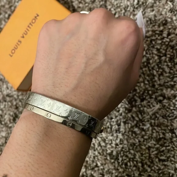Louis Vuitton nanogram cuff😍